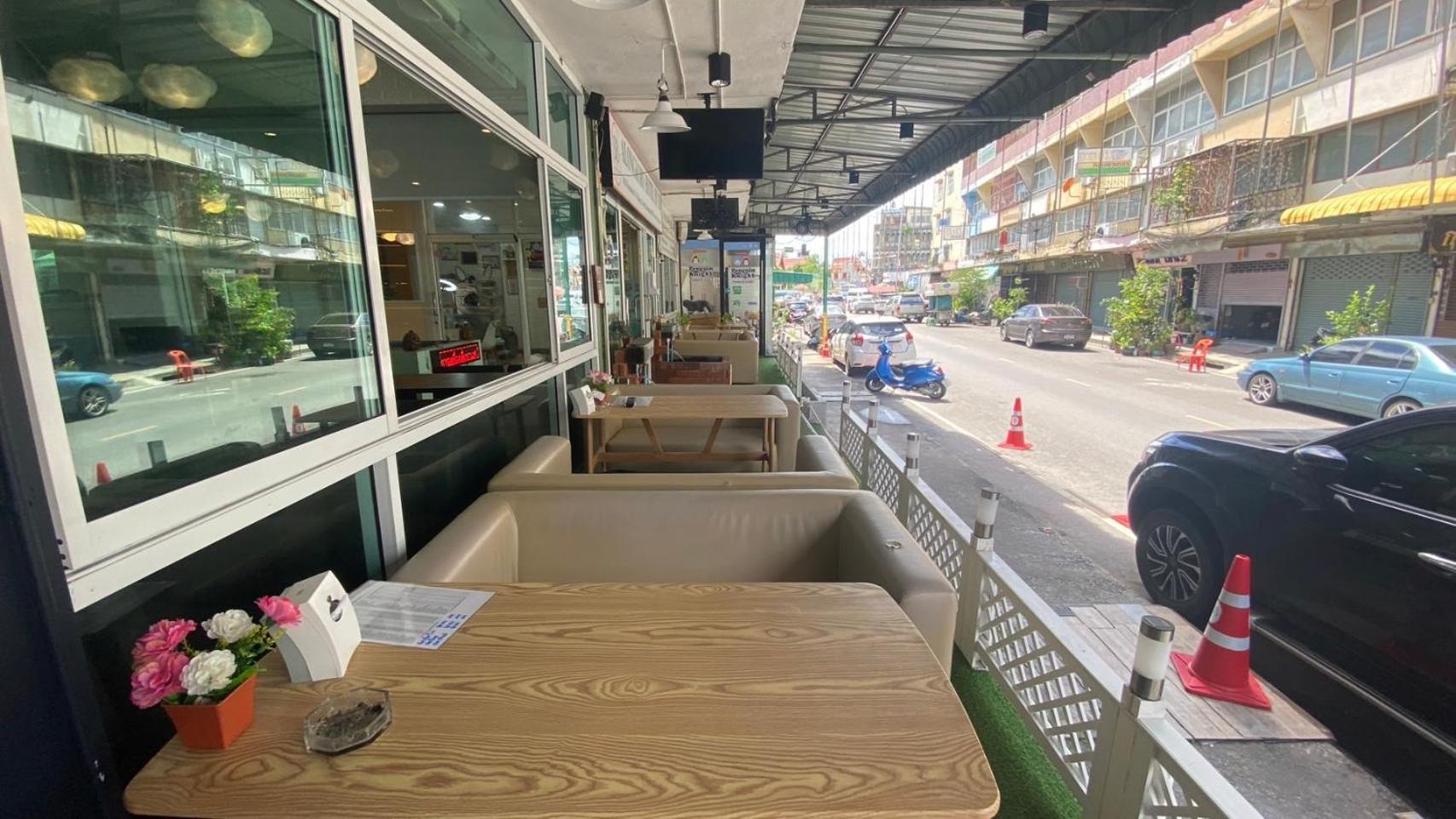 Alongkorn Hotel By Sb Samut Songkhram Экстерьер фото