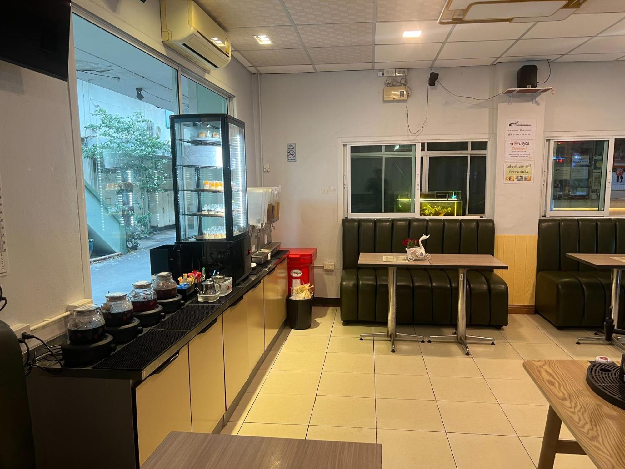 Alongkorn Hotel By Sb Samut Songkhram Экстерьер фото